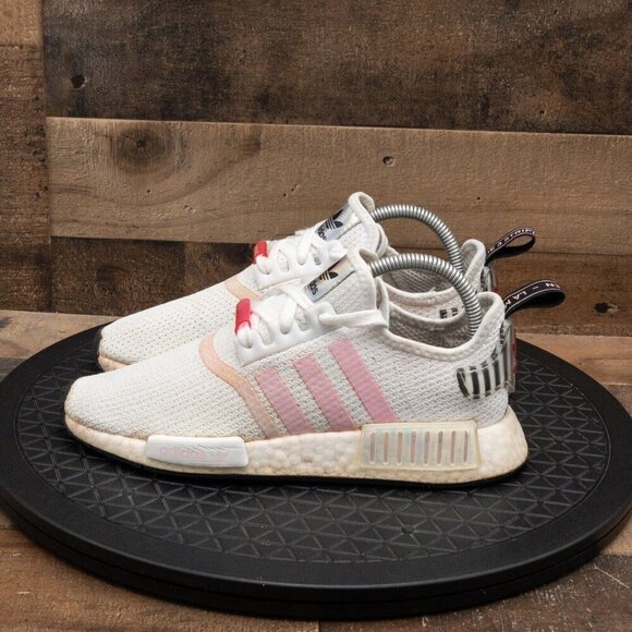 ADIDAS NMD R1 I LOVE DANCE WOMENS ATHLETIC SHOES RUNNING GYM WHITE PINK SIZE 7.5 - Picture 5 of 9